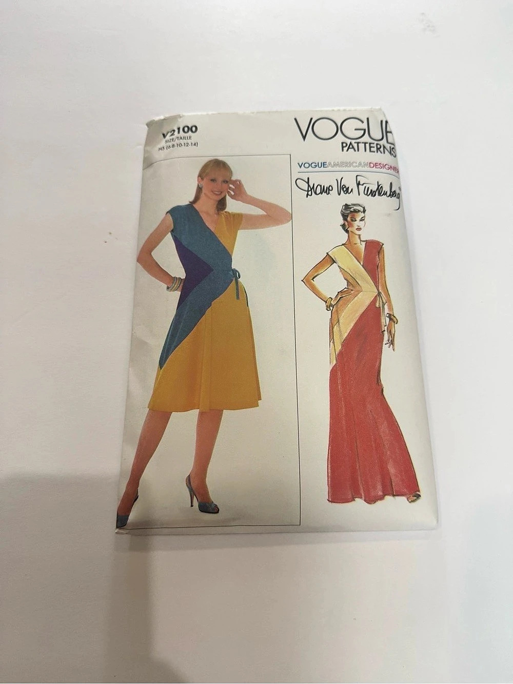 Vogue Patterns V2100 Sewing Pattern Envelope- Diane Von furstenberg - Picture 2 of 3